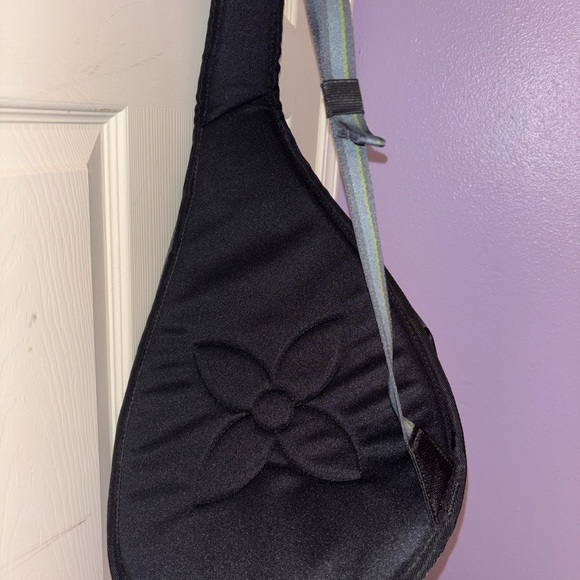 NEW! Sherpani Black and Gray Camo Sling Bag - Picture 7 of 9